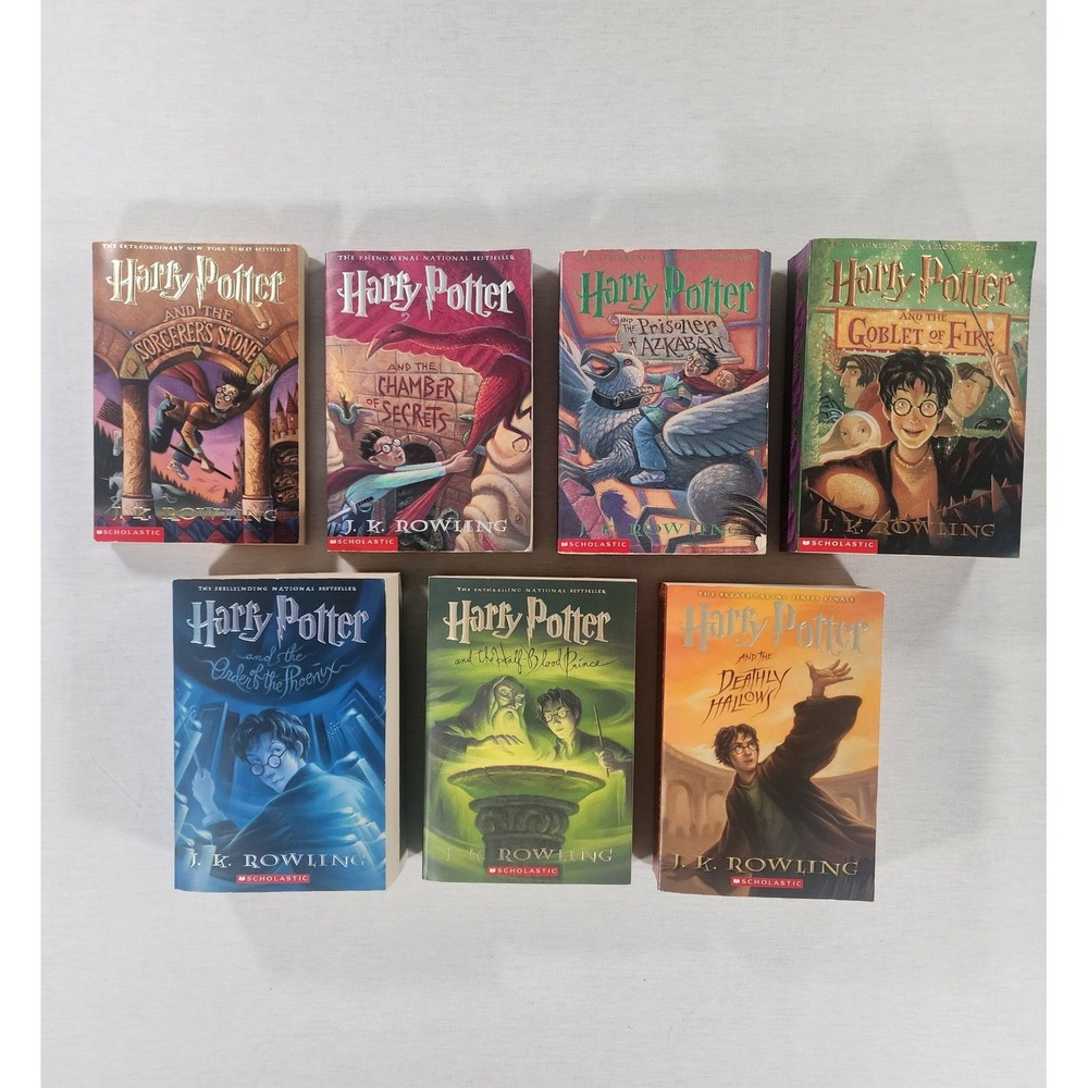 Scholastic Harry Potter Complete Book Set 1-7 J.K. Rowling Paperback Hogwarts
